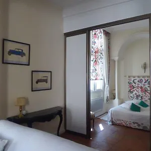 https://logis-de-sainte-scarbes.midi-pyreneeshotels.com